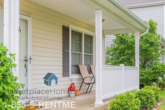 Foto del edificio - 5644 Summerville Dr