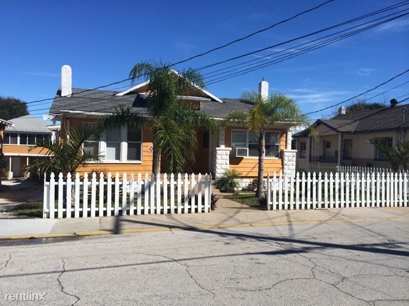 Primary Photo - 23 S Hollywood Ave