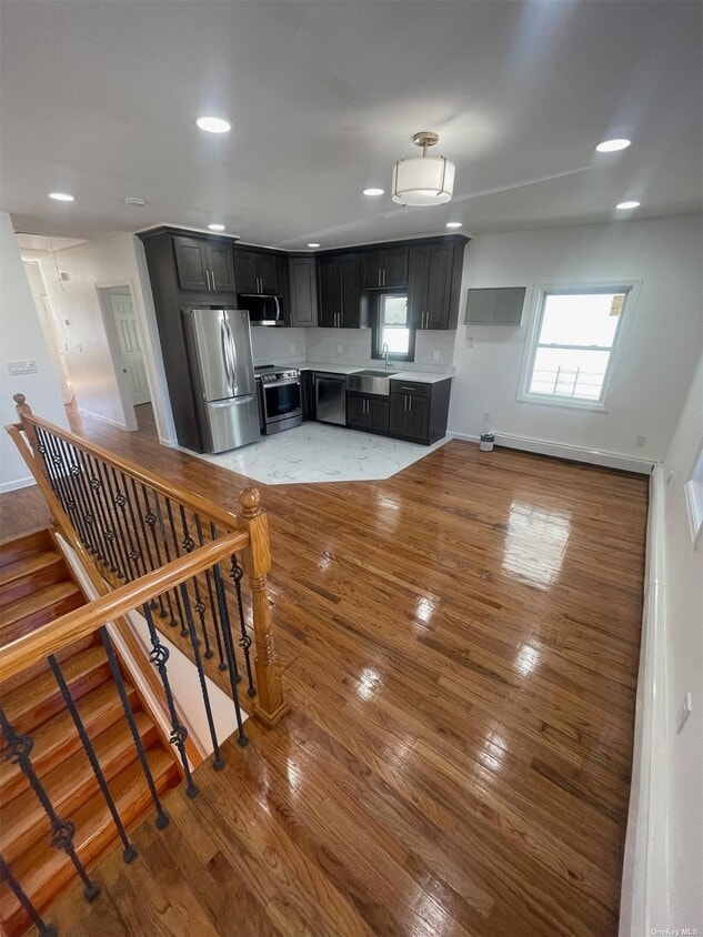 113737 Bayport Pl Unit 2nd FL, Queens, NY 11691 Room for Rent in