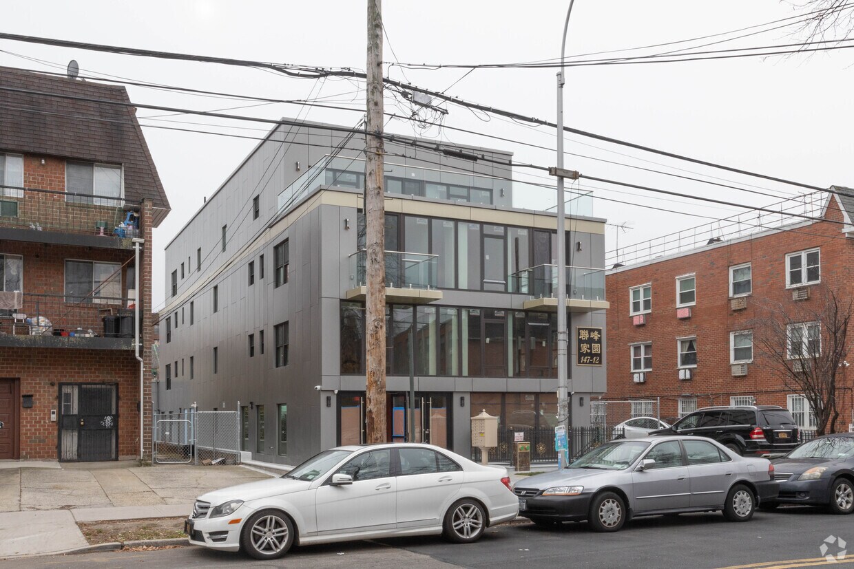 14712 Roosevelt Ave, Flushing, NY 11354 14712 Roosevelt Ave Flushing