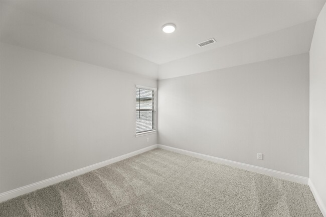 Foto del edificio - 2702 Woodland Ct