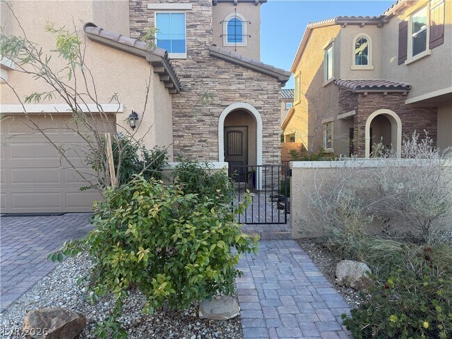 Foto del edificio - 8067 Tank Loop St