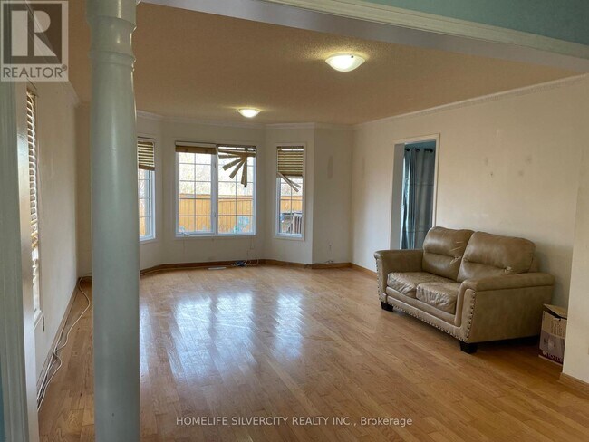 Building Photo - 51 Morningmist St