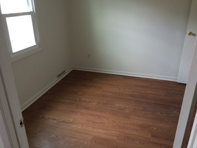 Building Photo - 201 N Colfax St