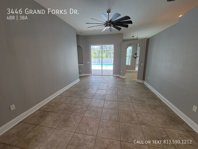 Building Photo - Beautiful Land o Lakes Pool Home