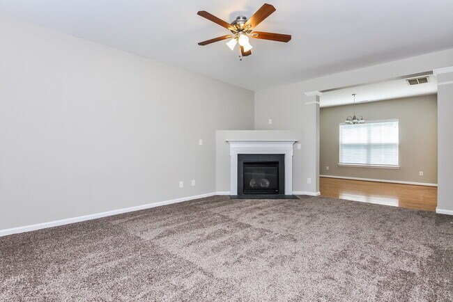 Foto del edificio - 3629 Pinkham Way