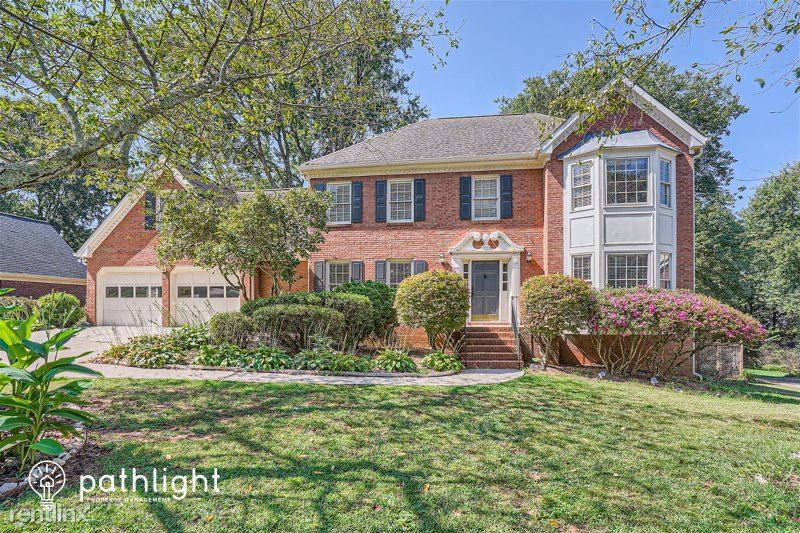 Foto principal - 4 br, 2.5 bath House - 1751 Berry Ln UNIT