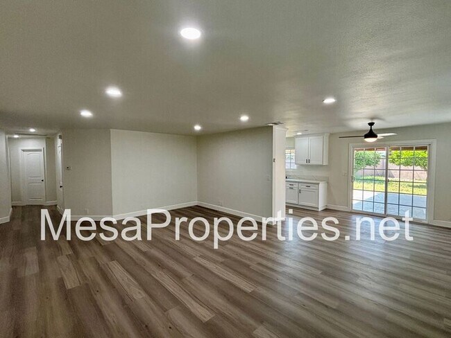 Foto del edificio - 1617 Fairfax Ct