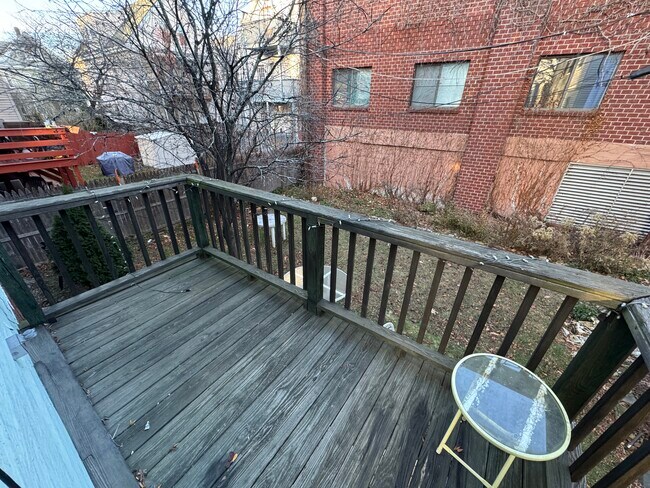 Foto del edificio - 377 Highland Ave