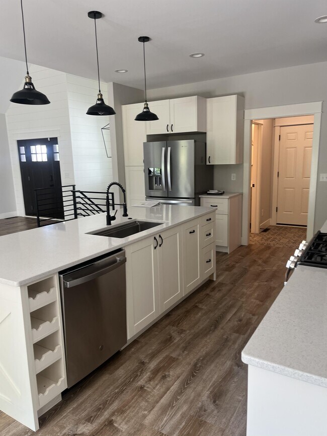Building Photo - 2939 Diamondhead Road