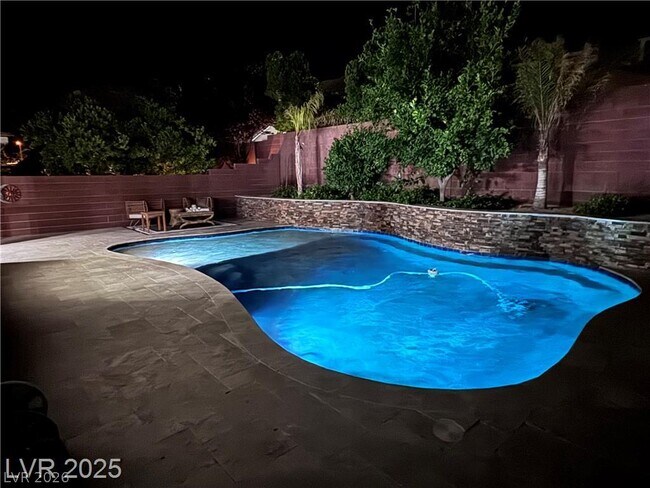Building Photo - 5873 Skyfall Ct