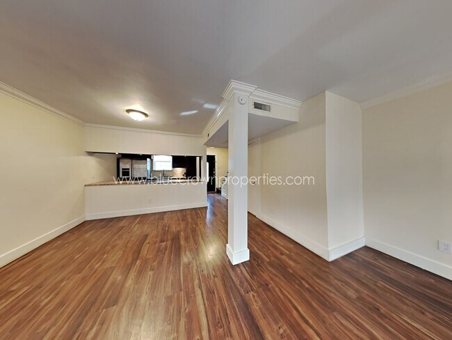 Foto del edificio - 3627 Dickason Ave