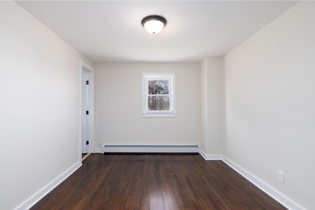 Photo - 28 Aircraft Rd Townhome