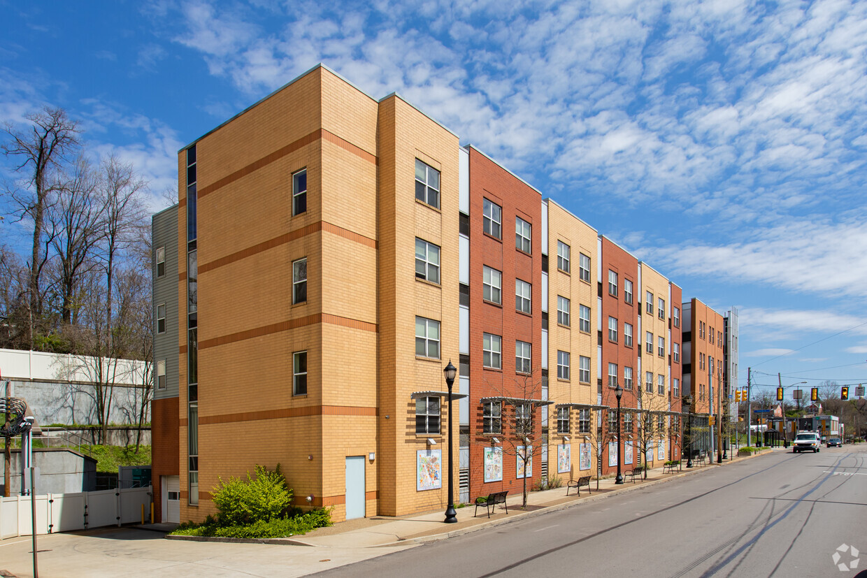 Primary Photo - The Avenue Apartments