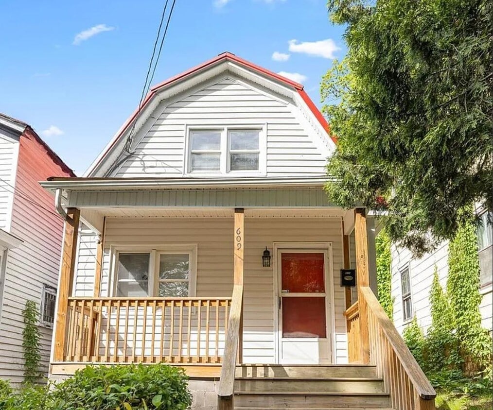 Photo - 609 Jackson St