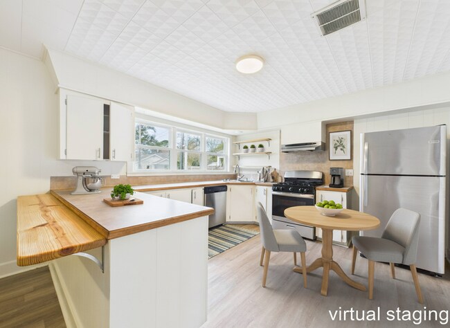 Foto del edificio - NEW PRICE!