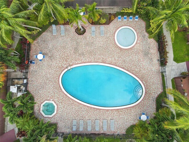 Foto del edificio - 8309 SW 142nd Ave