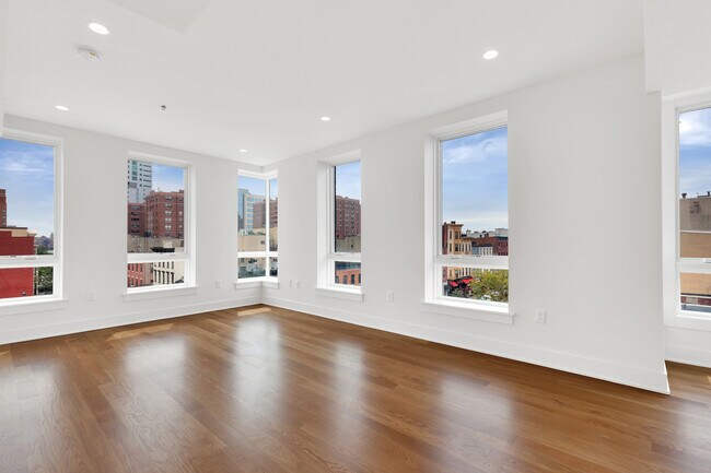 Soaked in Sunlight. - 300 Washington St