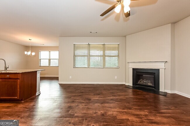 Foto del edificio - 700 Feldwood Ln