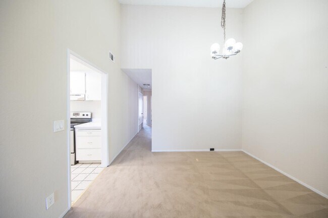 Building Photo - 3819 Seven Trees Blvd