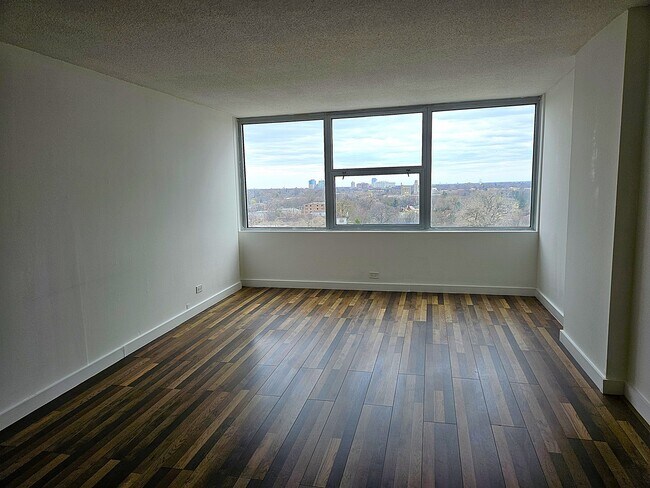 Foto del edificio - 7234 W North Ave