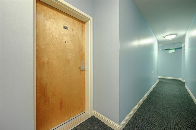 Building Photo - 475 Tehama St