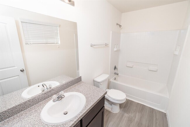 Building Photo - 5722 Plantation Forest Dr