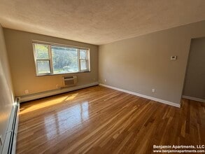 Building Photo - 268 Grove St
