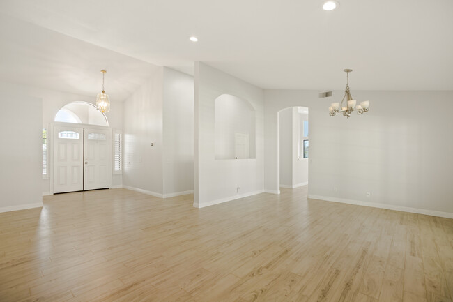 Building Photo - 7027 Mission Grove Pkwy N