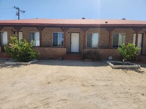 Building Photo - 7153 Elm Ave
