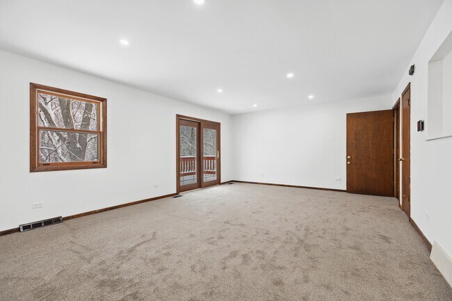 Foto del edificio - 722 McHenry Ave