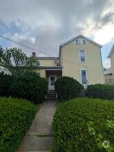 Building Photo - 725 Chartiers St