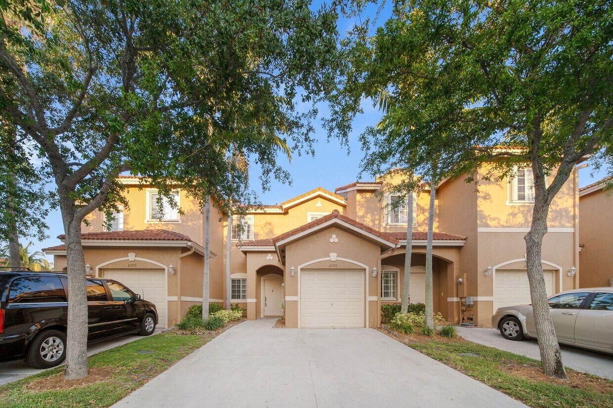 Primary Photo - Cutler Bay Townhouse