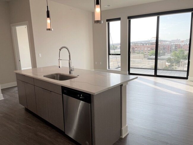 Interior Photo - 321 Jefferson