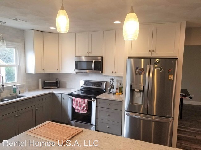 Building Photo - 4 br, 2 bath House - 7305 Newport Ave.