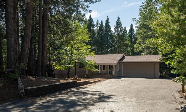 Building Photo - 1756 Rawhide Dr