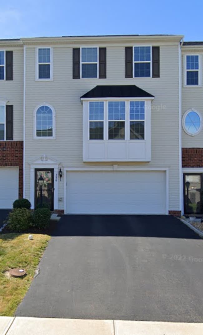 Building Photo - 386 Sunrise Dr