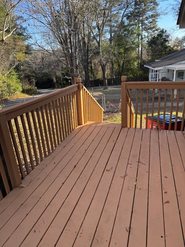 Building Photo - 3815 Dorothy Dr