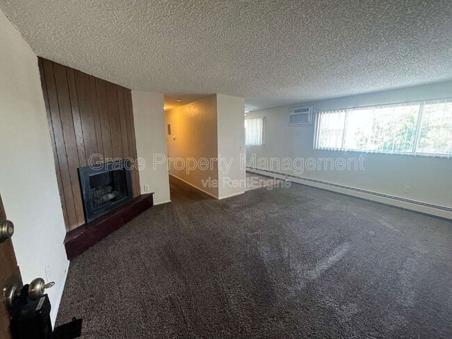 Building Photo - 7091 Hooker St