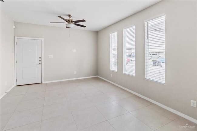 Building Photo - 10 Alta Vista Dr