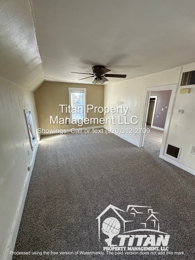 Building Photo - 1319 N Superior St