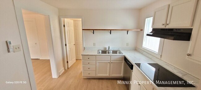 Building Photo - 2406 22nd Pl