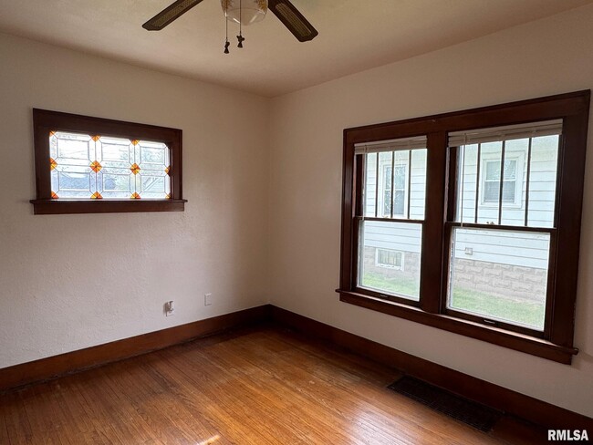 Foto del edificio - 2207 Wilkes Ave