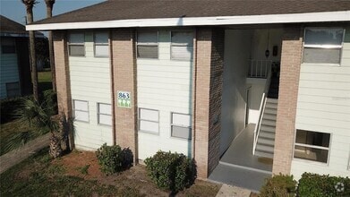 Building Photo - 863 Sky Lake Cir