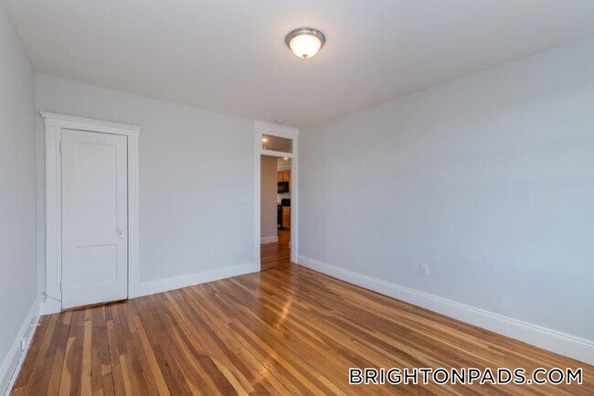 Foto del edificio - 286 Chestnut Hill Ave