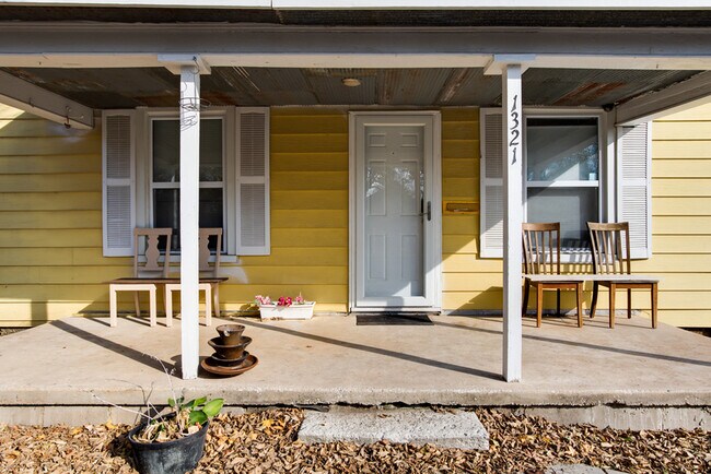 Building Photo - 1321 Missouri Ave