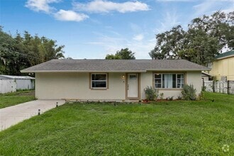 Building Photo - 4130 Lake Saunders Dr