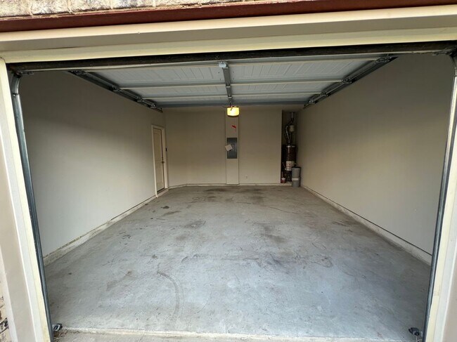 Foto del edificio - 229 Turtle Creek Dr