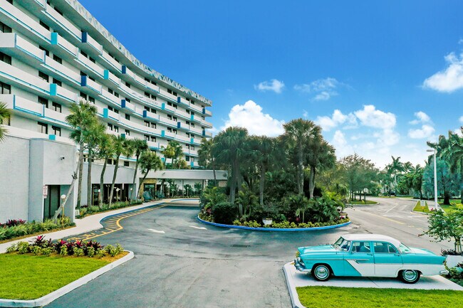 Building Photo - 3501 Inverrary Blvd