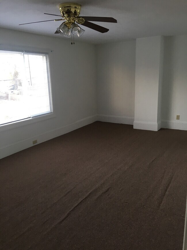 Living/family room - 145 Exchange St